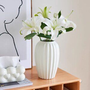 Minimal Table Vase